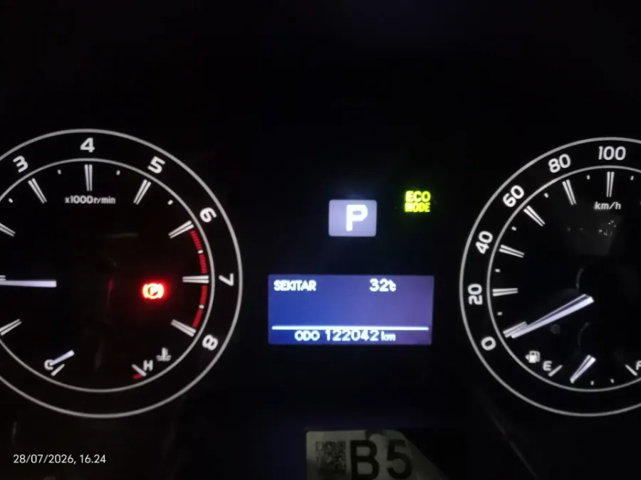 Foto Mobil Bekas Odometer Toyota Kijang Innova 2.0 G tahun 2018