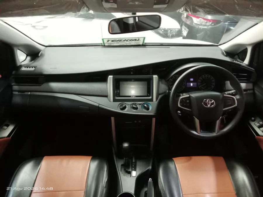 Foto Mobil Bekas Dashboard Toyota Kijang Innova 2.0 G tahun 2019