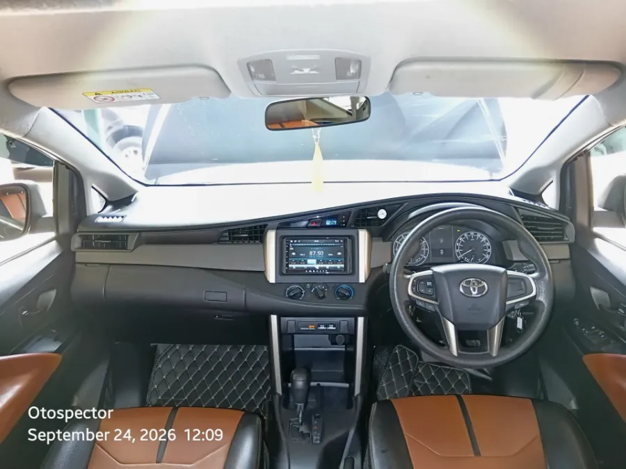 Foto Mobil Bekas Dashboard Toyota Kijang Innova 2.0 G tahun 2019