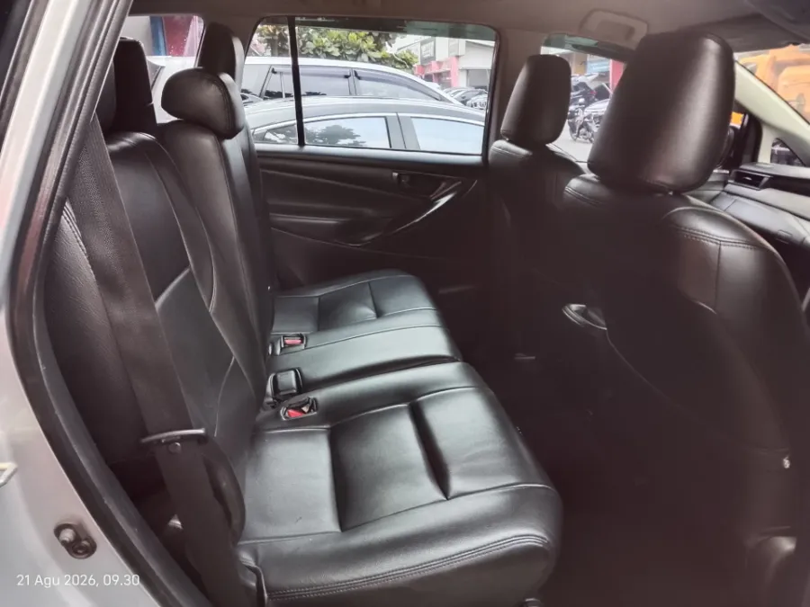 Foto Mobil Bekas Kabin Belakang Toyota Kijang Innova 2.0 G tahun 2019