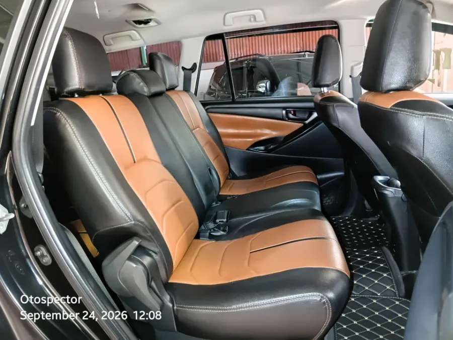 Foto Mobil Bekas Kabin Belakang Toyota Kijang Innova 2.0 G tahun 2019