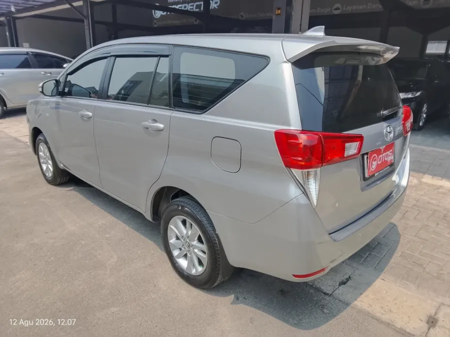 Foto Mobil Bekas Kiri Belakang Toyota Kijang Innova 2.0 G tahun 2019