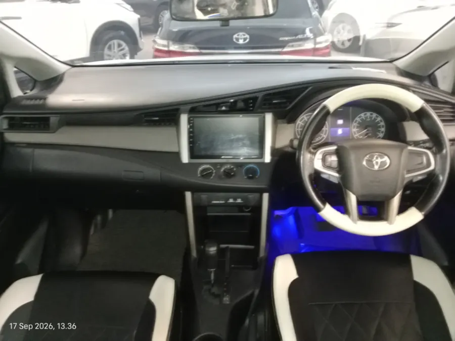 Foto Mobil Bekas Dashboard Toyota Kijang Innova 2.0 G tahun 2020