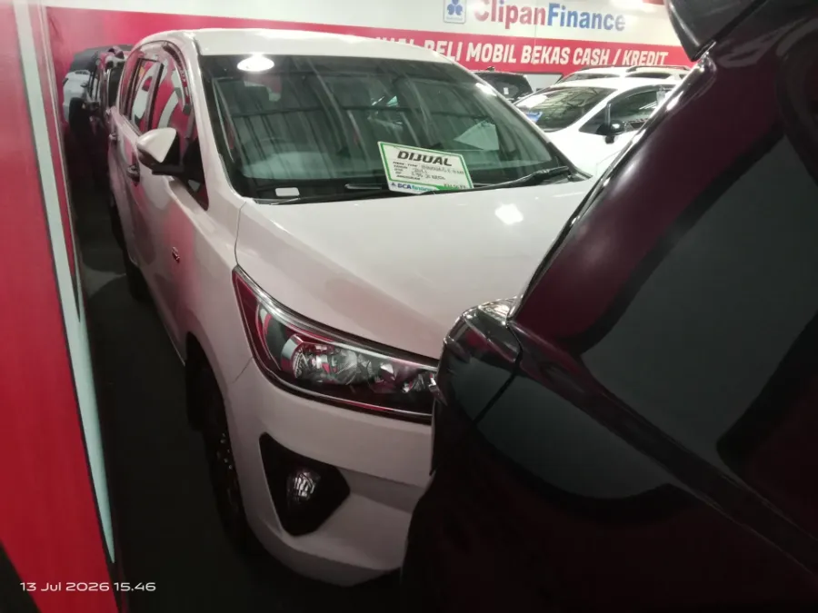 Foto Mobil Bekas Kanan Depan Toyota Kijang Innova 2.0 G tahun 2021