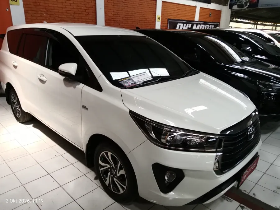 Foto Mobil Bekas Kanan Depan Toyota Kijang Innova 2.0 G tahun 2021