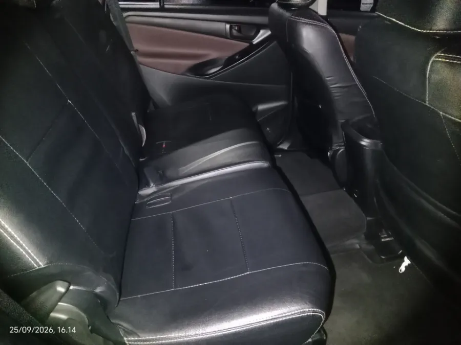 Foto Mobil Bekas Kabin Belakang Toyota Kijang Innova 2.0 G tahun 2022
