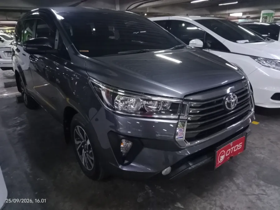 Foto Mobil Bekas Kanan Depan Toyota Kijang Innova 2.0 G tahun 2022