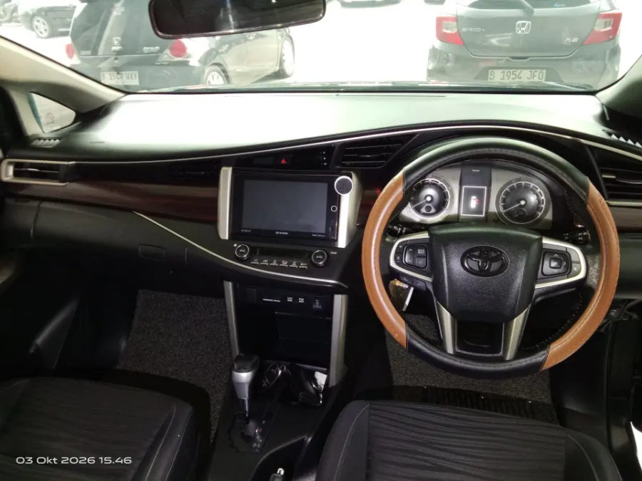 Foto Mobil Bekas Dashboard Toyota Kijang Innova 2.0 Q tahun 2017