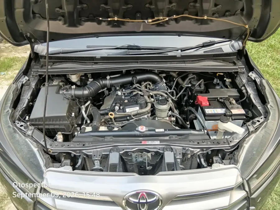 Foto Mobil Bekas Mesin Toyota Kijang Innova 2.0 V tahun 2016