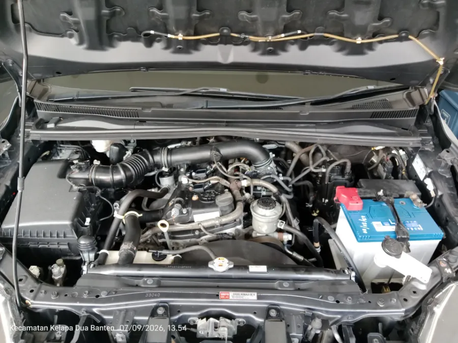 Foto Mobil Bekas Mesin Toyota Kijang Innova 2.0 V tahun 2018