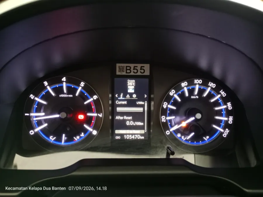 Foto Mobil Bekas Odometer Toyota Kijang Innova 2.0 V tahun 2018