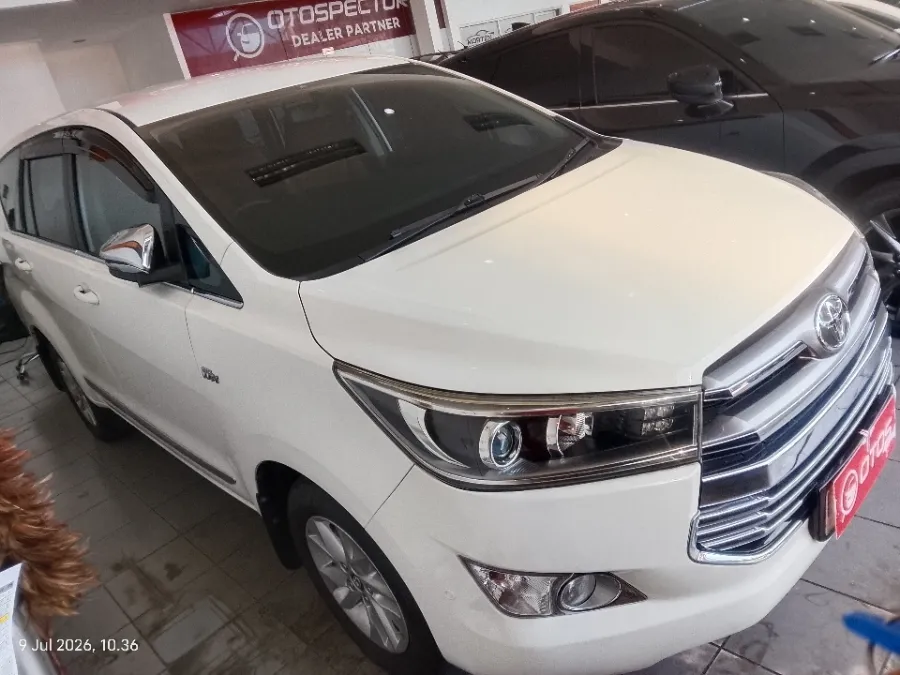 Foto Mobil Bekas Kanan Depan Toyota Kijang Innova 2.0 V tahun 2019