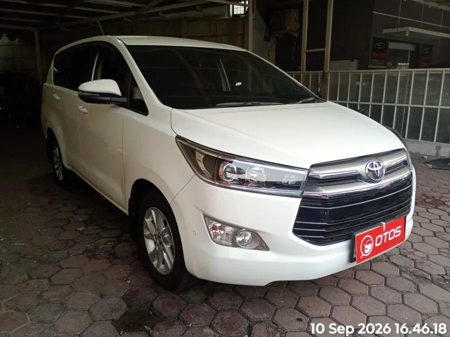 Foto Mobil Bekas Kanan Depan Toyota Kijang Innova 2.0 V tahun 2019