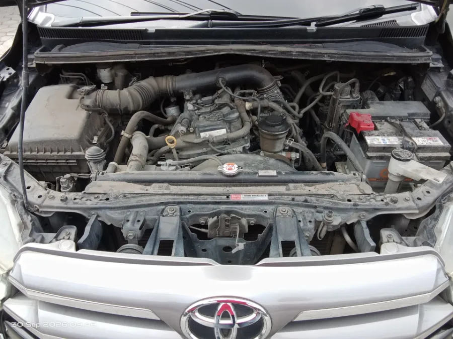 Foto Mobil Bekas Mesin Toyota Kijang Innova 2.0 V tahun 2019