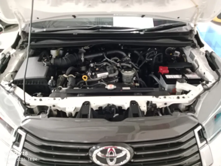 Foto Mobil Bekas Mesin Toyota Kijang Innova 2.0 V tahun 2021