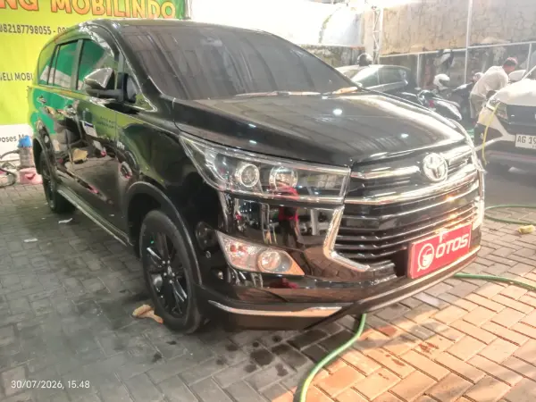 2019 Toyota Kijang Innova 2.0 Venturer - Foto 1 dari 6