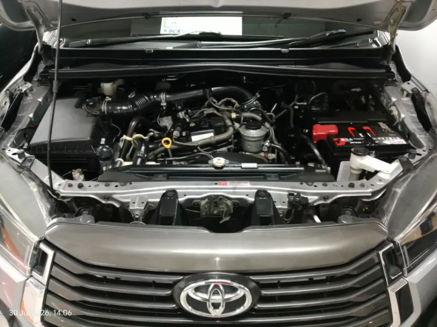 Foto Mobil Bekas Mesin Toyota Kijang Innova 2.0 Venturer tahun 2019