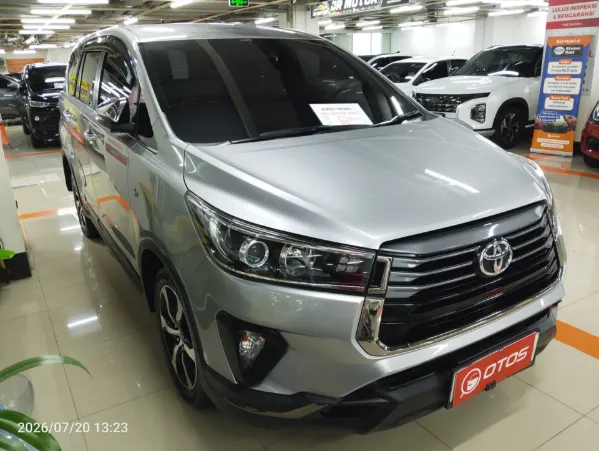 2021 Toyota Kijang Innova 2.0 Venturer - Foto 1 dari 6