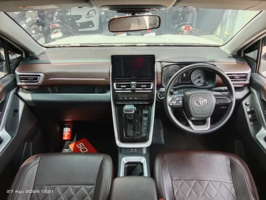 Foto Mobil Bekas Dashboard Toyota Kijang Innova 2.0 Zenix G CVT tahun 2023