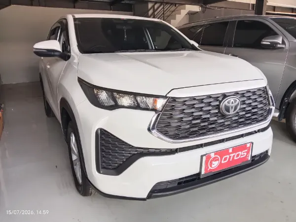 2023 Toyota Kijang Innova 2.0 Zenix G CVT - Foto 1 dari 6