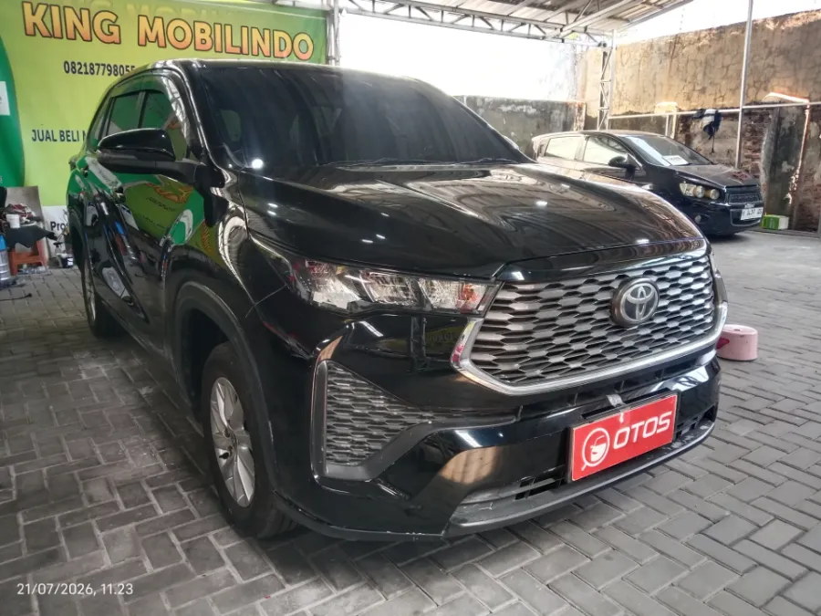 Foto Mobil Bekas Kanan Depan Toyota Kijang Innova 2.0 Zenix G CVT tahun 2023