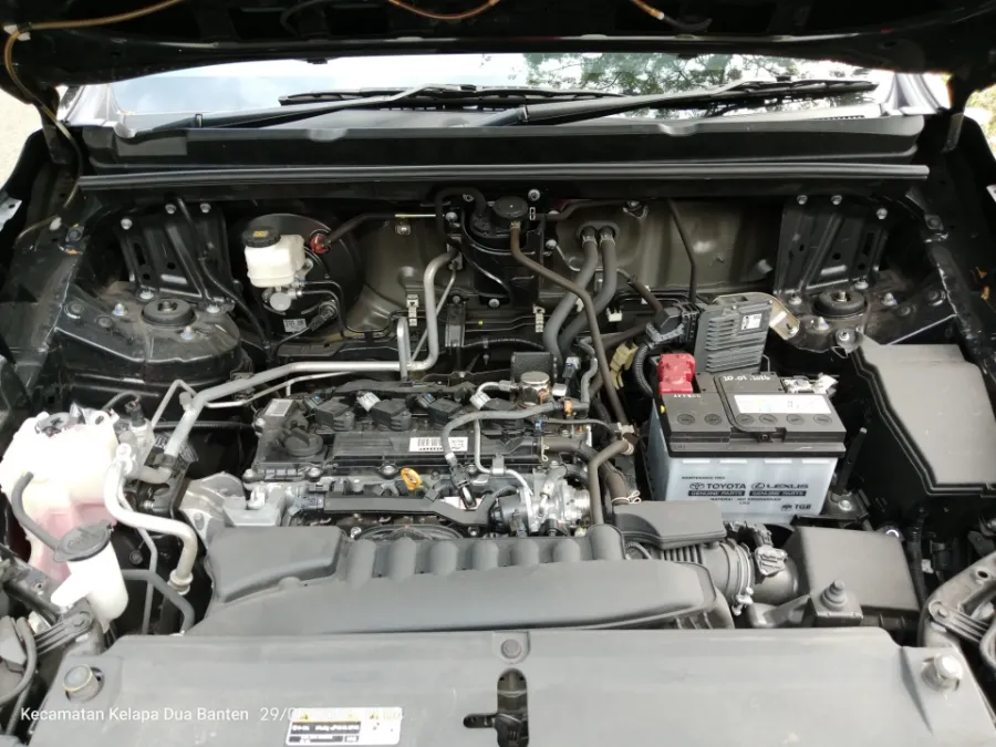 Foto Mobil Bekas Mesin Toyota Kijang Innova 2.0 Zenix G CVT tahun 2023