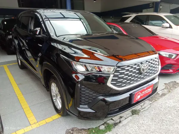 2023 Toyota Kijang Innova 2.0 Zenix G HV CVT