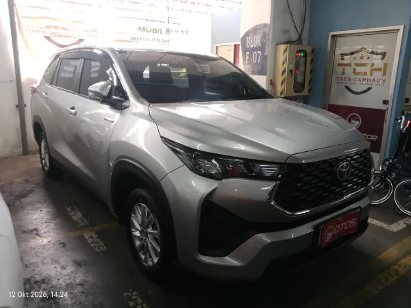 2023 Toyota Kijang Innova 2.0 Zenix G HV CVT