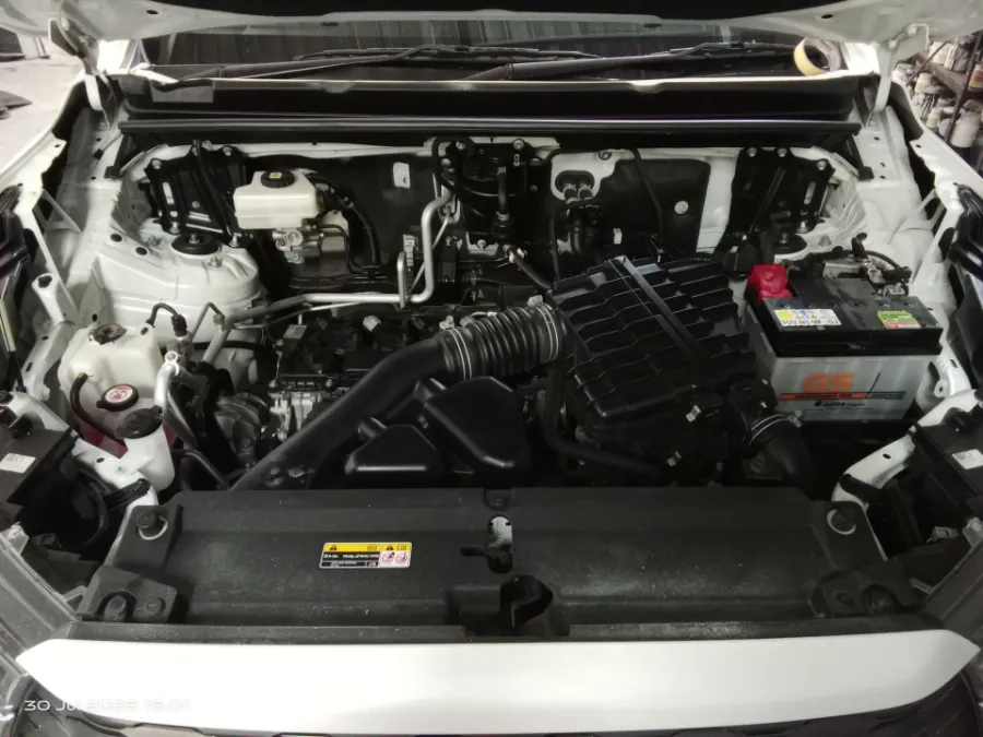 Foto Mobil Bekas Mesin Toyota Kijang Innova 2.0 Zenix G HV CVT tahun 2023