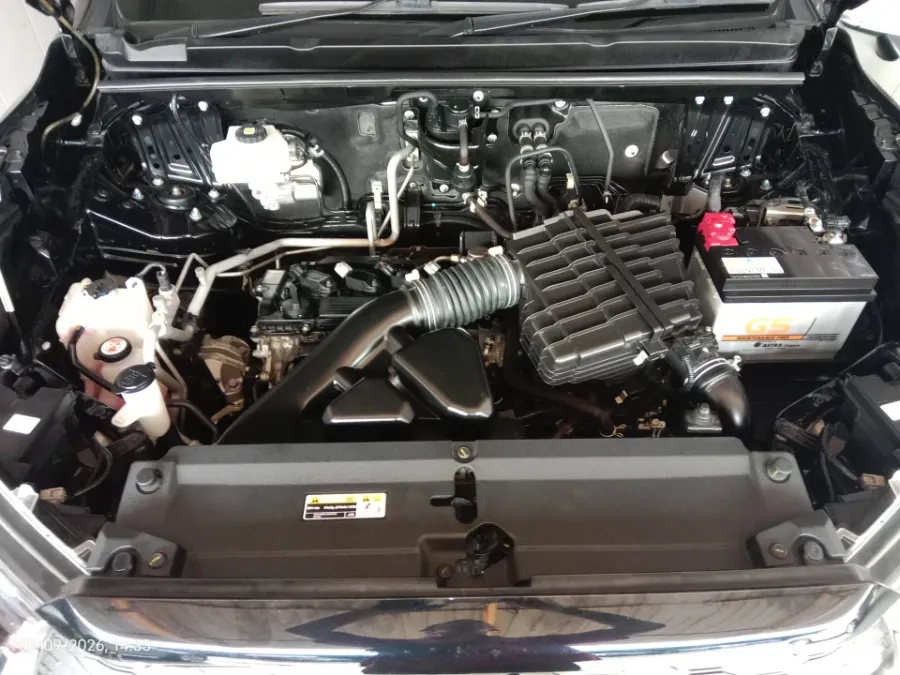 Foto Mobil Bekas Mesin Toyota Kijang Innova 2.0 Zenix G HV CVT tahun 2023