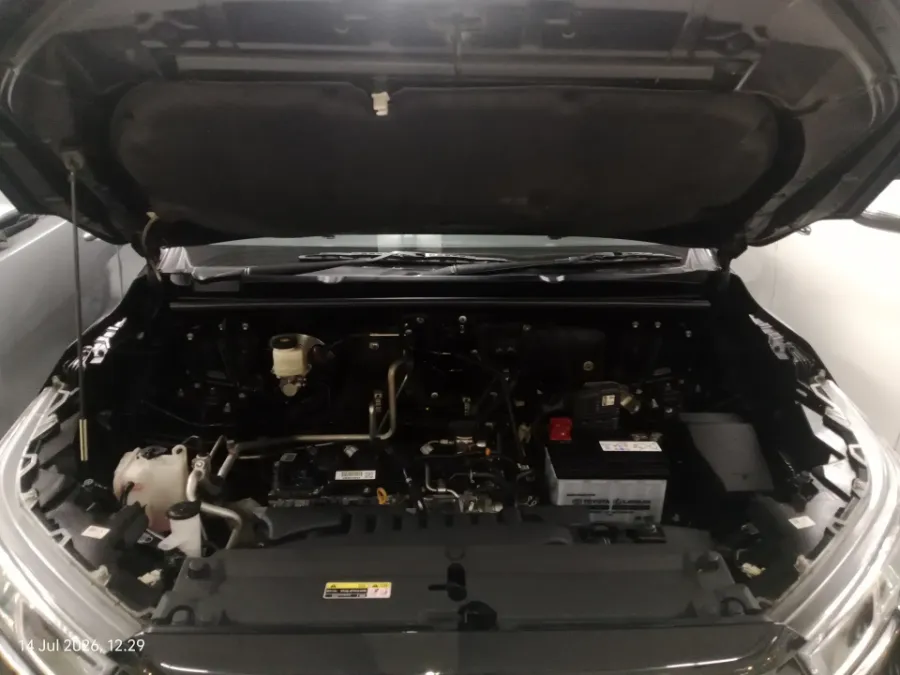 Foto Mobil Bekas Mesin Toyota Kijang Innova 2.0 Zenix Q HV CVT TSS tahun 2022