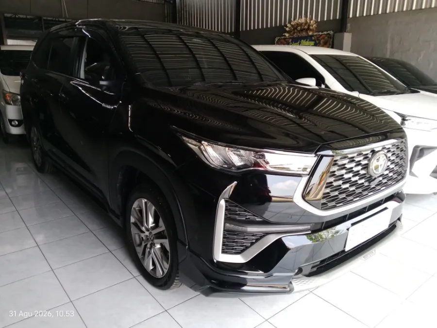 Foto Mobil Bekas Kanan Depan Toyota Kijang Innova 2.0 Zenix Q HV CVT TSS tahun 2023