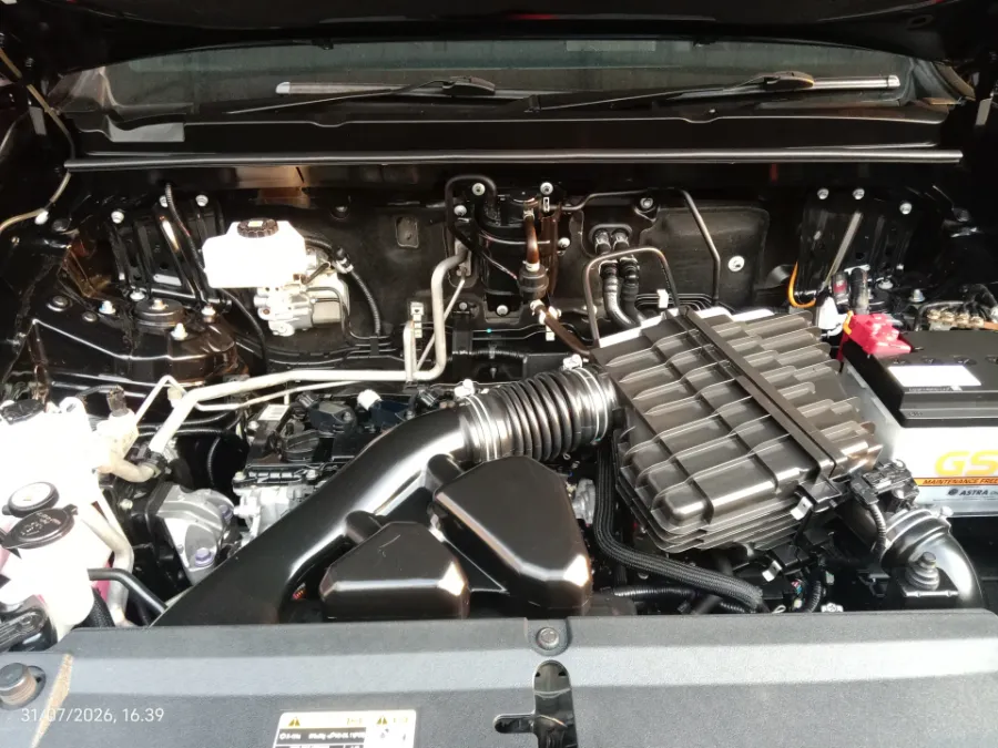 Foto Mobil Bekas Mesin Toyota Kijang Innova 2.0 Zenix Q HV CVT TSS tahun 2023