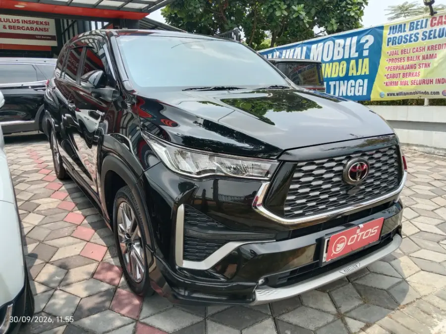 Foto Mobil Bekas Kanan Depan Toyota Kijang Innova 2.0 Zenix Q HV CVT TSS tahun 2024