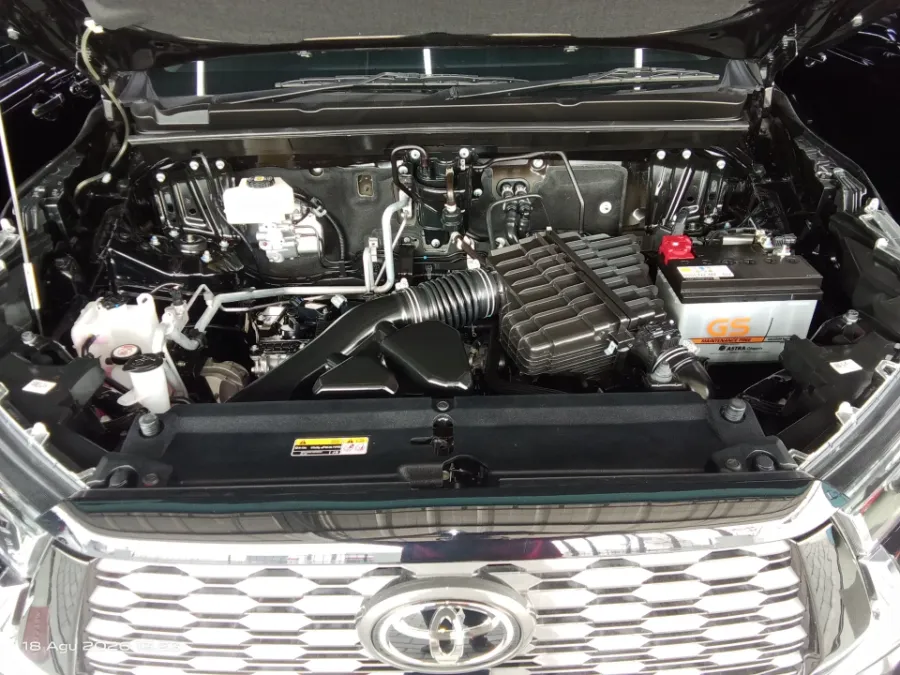 Foto Mobil Bekas Mesin Toyota Kijang Innova 2.0 Zenix Q HV CVT TSS tahun 2024