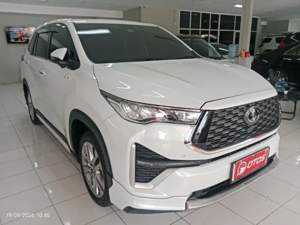 2025 Toyota Kijang Innova 2.0 Zenix Q HV CVT TSS