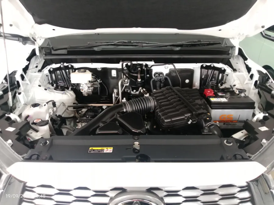 Foto Mobil Bekas Mesin Toyota Kijang Innova 2.0 Zenix Q HV CVT TSS tahun 2025