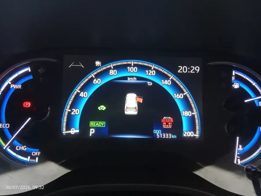 Foto Mobil Bekas Odometer Toyota Kijang Innova 2.0 Zenix Q HV CVT TSS Modellista tahun 2022