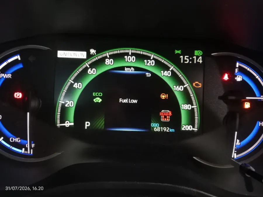 Foto Mobil Bekas Odometer Toyota Kijang Innova 2.0 Zenix Q HV CVT TSS Modellista tahun 2022