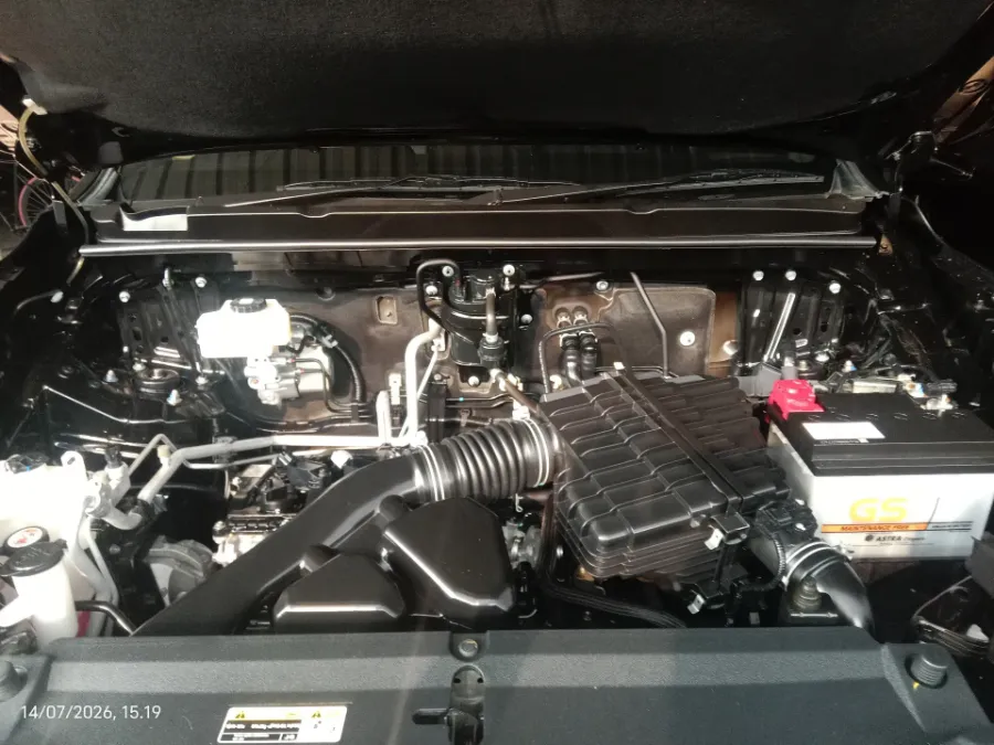 Foto Mobil Bekas Mesin Toyota Kijang Innova 2.0 Zenix Q HV CVT TSS Modellista tahun 2023