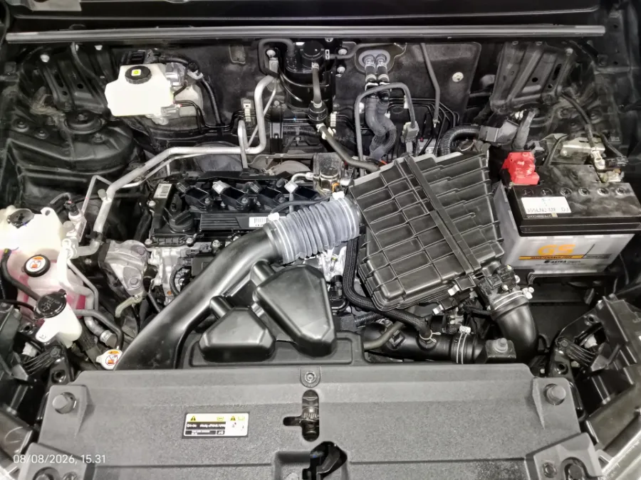 Foto Mobil Bekas Mesin Toyota Kijang Innova 2.0 Zenix Q HV CVT TSS Modellista tahun 2023