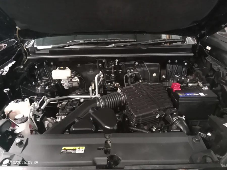 Foto Mobil Bekas Mesin Toyota Kijang Innova 2.0 Zenix Q HV CVT TSS Modellista tahun 2023