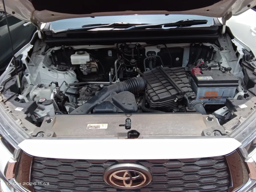 Foto Mobil Bekas Mesin Toyota Kijang Innova 2.0 Zenix Q HV CVT TSS Modellista tahun 2023