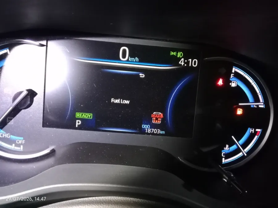Foto Mobil Bekas Odometer Toyota Kijang Innova 2.0 Zenix Q HV CVT TSS Modellista tahun 2024