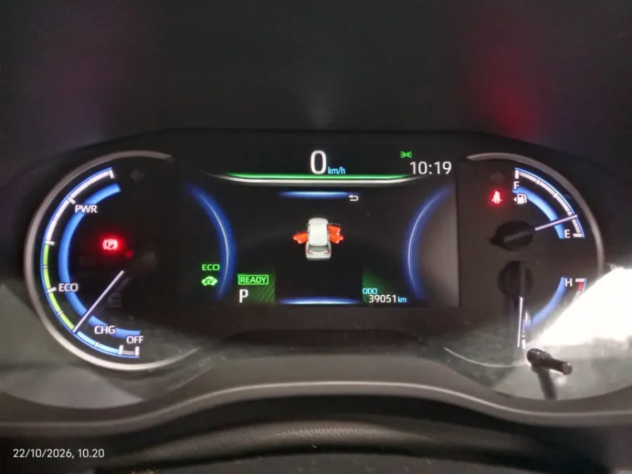 Foto Mobil Bekas Odometer Toyota Kijang Innova 2.0 Zenix Q HV CVT TSS Modellista tahun 2024