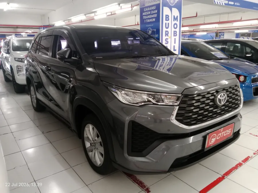 Foto Mobil Bekas Kanan Depan Toyota Kijang Innova 2.0 Zenix V CVT tahun 2022