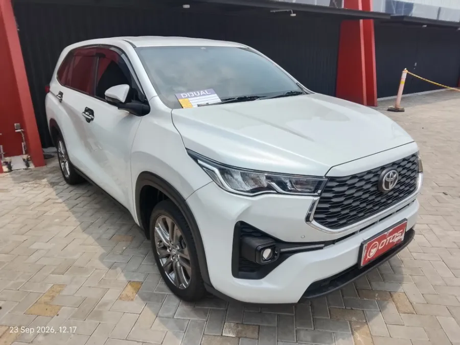 Foto Mobil Bekas Kanan Depan Toyota Kijang Innova 2.0 Zenix V CVT tahun 2022