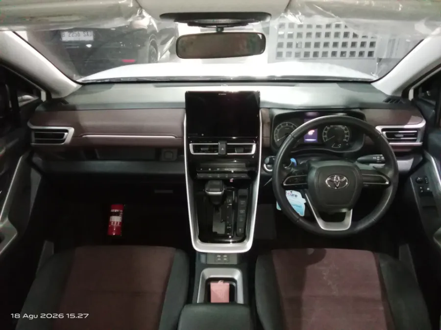 Foto Mobil Bekas Dashboard Toyota Kijang Innova 2.0 Zenix V CVT tahun 2023