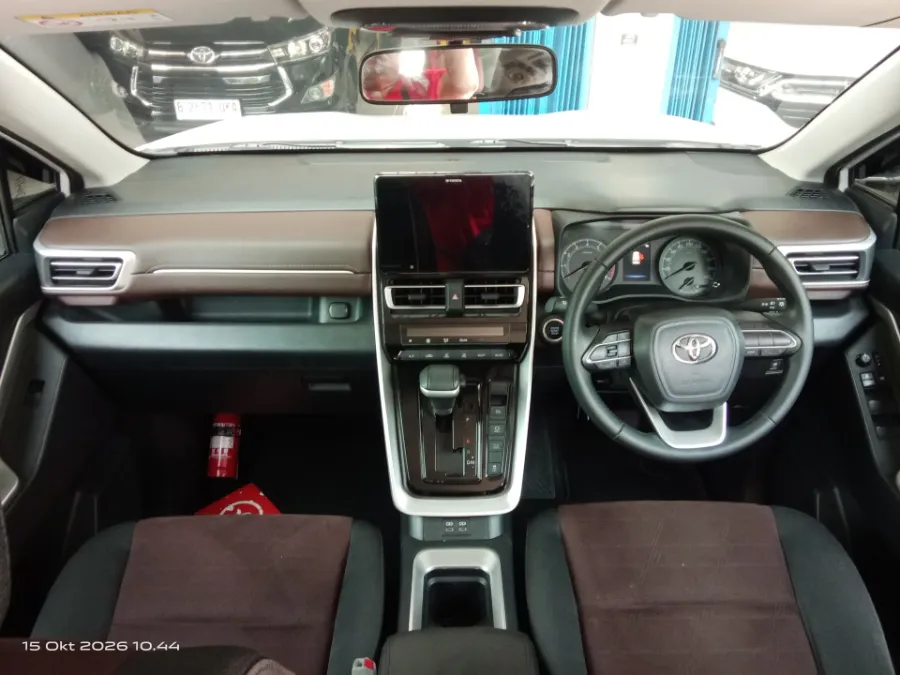 Foto Mobil Bekas Dashboard Toyota Kijang Innova 2.0 Zenix V CVT tahun 2023