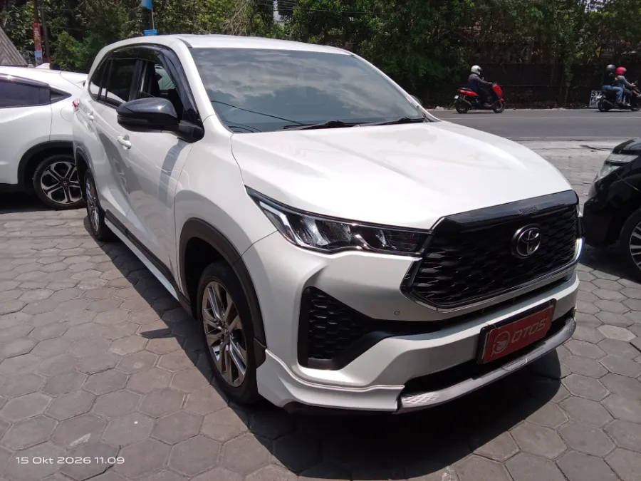 Foto Mobil Bekas Kanan Depan Toyota Kijang Innova 2.0 Zenix V CVT tahun 2023